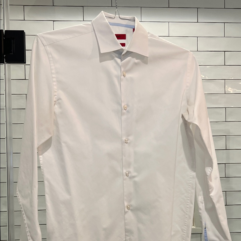 HUGO BOSS Michael Sharp Fit Easy Iron Spread Collar Solid Twill Dress Shirt